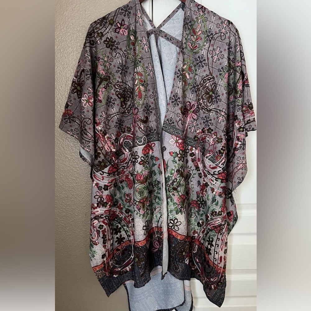 Anu Floral Embroidered kimono drape wrap